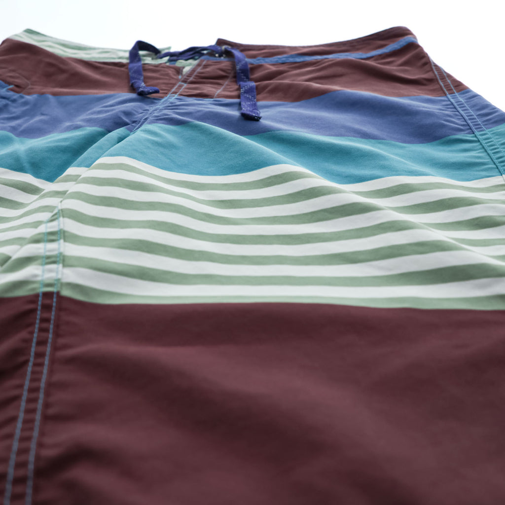 Patagonia ボードショーツ Wavefarer Board Shorts ナイロンショートパンツ ハーフパンツ L ボルドー ブルー グリーン マルチカラー ボーダー 86558