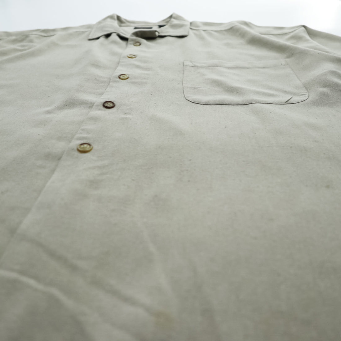 Vintage 90s STRUCTURE 100% Silk Short Sleeve Button Up Shirt Mens XL Sage Beige Solid Shirt