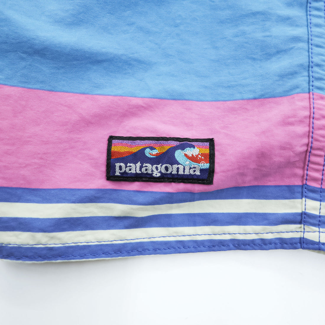 Patagonia ボードショーツ Wavefarer Boardshorts ショートパンツ ハーフパンツ L ピンク ブルー ボーダー 866622
