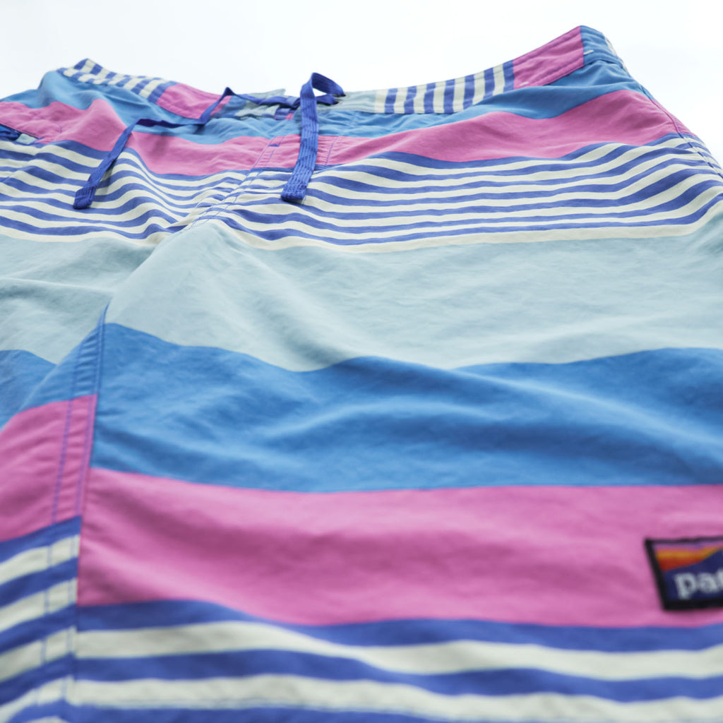 Patagonia ボードショーツ Wavefarer Boardshorts ショートパンツ ハーフパンツ L ピンク ブルー ボーダー 866622