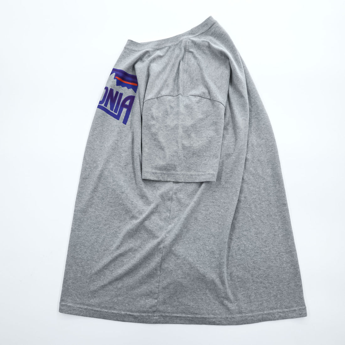 Patagonia Tシャツ L グレー プリント Fitz Roy Frostbite COTTON / POLY RESPONSIBILI TEE REGULAR FIT 39115