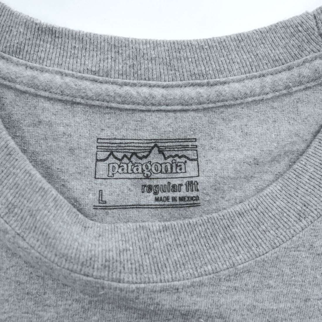 Patagonia Tシャツ L グレー プリント Fitz Roy Frostbite COTTON / POLY RESPONSIBILI TEE REGULAR FIT 39115