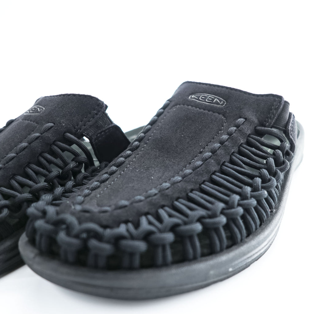 KEEN UNEEK 2 SLIDE Sandals US8 Black