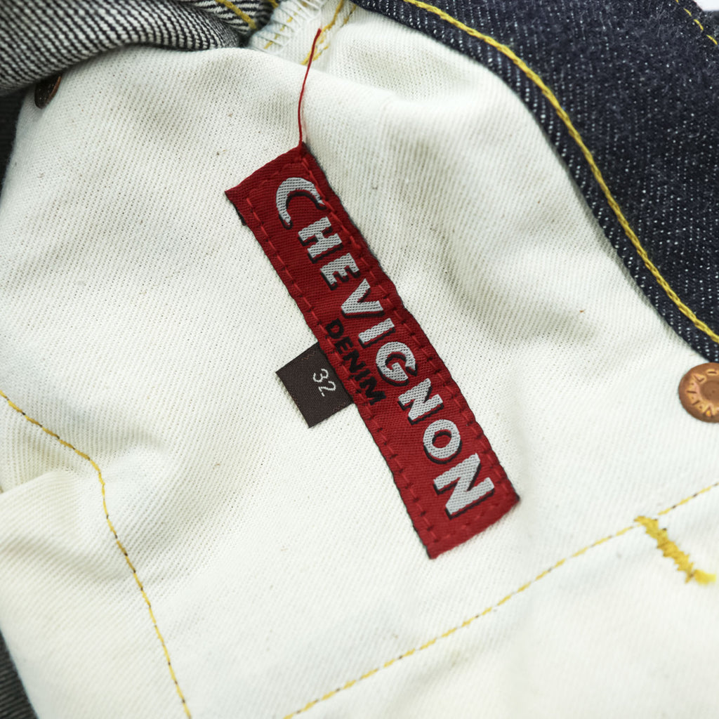 CHEVIGNON 日本製 リジッド デニムパンツ ジーンズ M セルヴィッヂ 濃紺 シンチバック ボタンフライ 未使用品