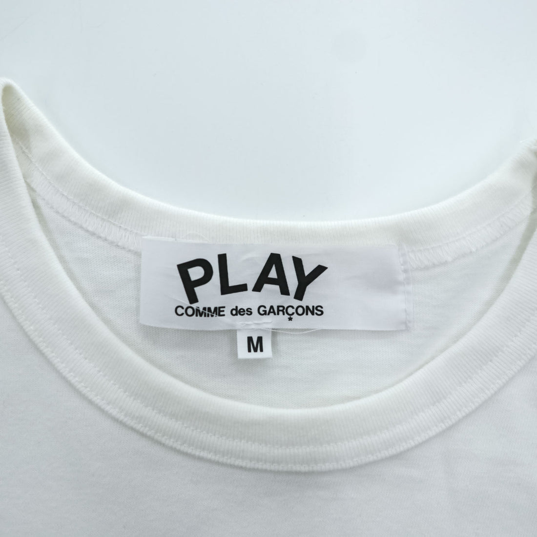 PLAY COMME des GARÇONS Inverted Logo Heart T-Shirt White Size M AZ-T068