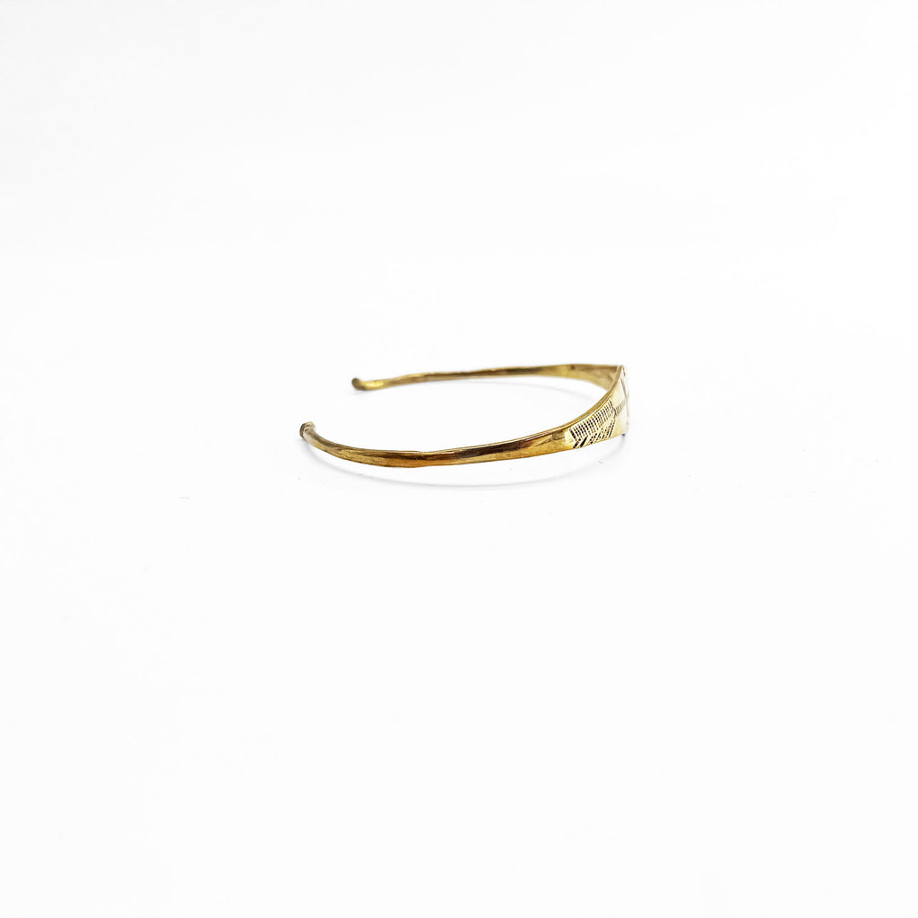 Vintage Tuareg Style Brass Cuff Bracelet バングル 真鍮 ブラス ゴールド 彫金 トライバル