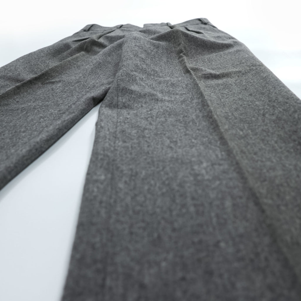 Burberrys Gray Wool Pleated Slacks Made in Japan W79