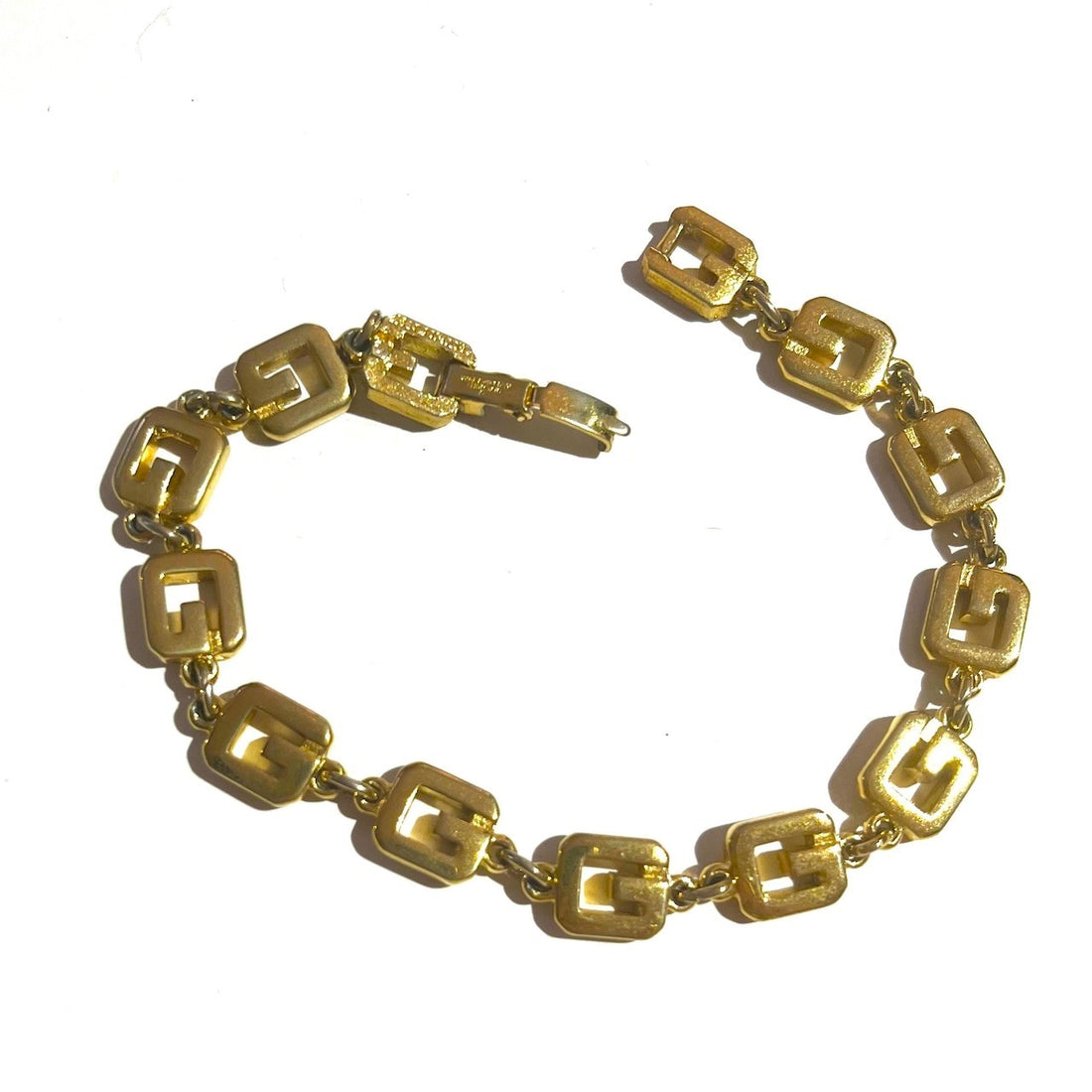GIVENCHY vintage logo bracelet in gold