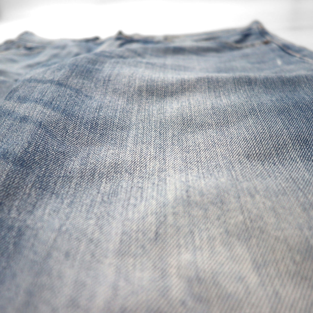 Levi's 503 Short Denim Pants, Size M, Indigo Blue with Leather Patch and Zipper Fly, 503-0035