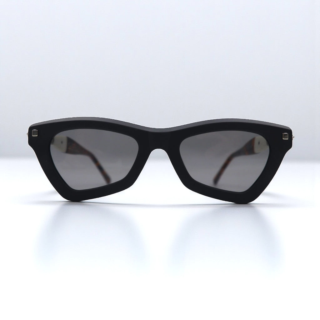KUBORAUM サングラス Maske J7 キャットアイ ブラック ベッコウ BS 51-20 145 イタリア製