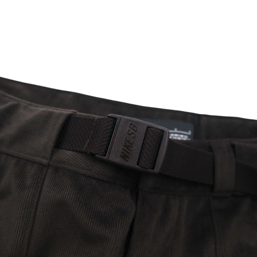 NIKE SB Velvet Corduroy Belted Shorts, Brown, Size XL, AA1075-220