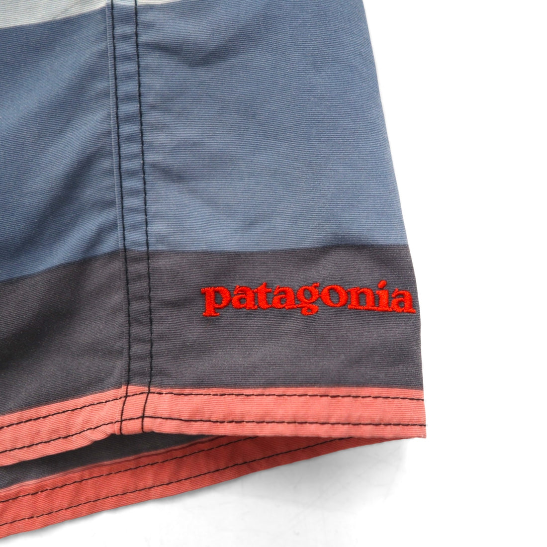 patagonia ウェーブフェアラー ボードショーツ ハーフパンツ WAVEFARER BOARD SHORTS ショートパンツ M マルチカラー ボーダー ナイロン 86556