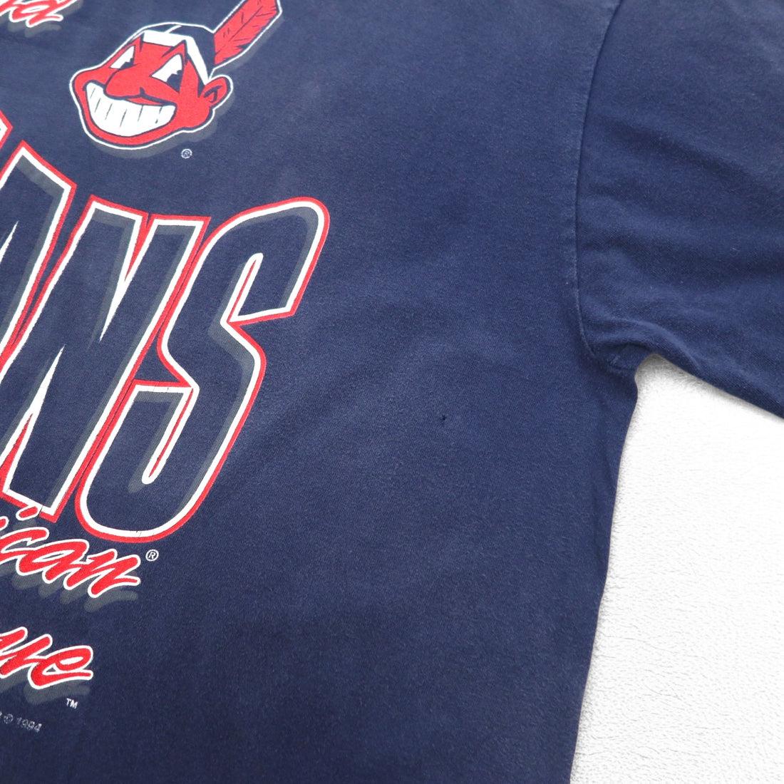 JOSTENS SPORTSWEAR 90s USA Made MLB INDIANS Print T-Shirt XL Navy Single Stitch