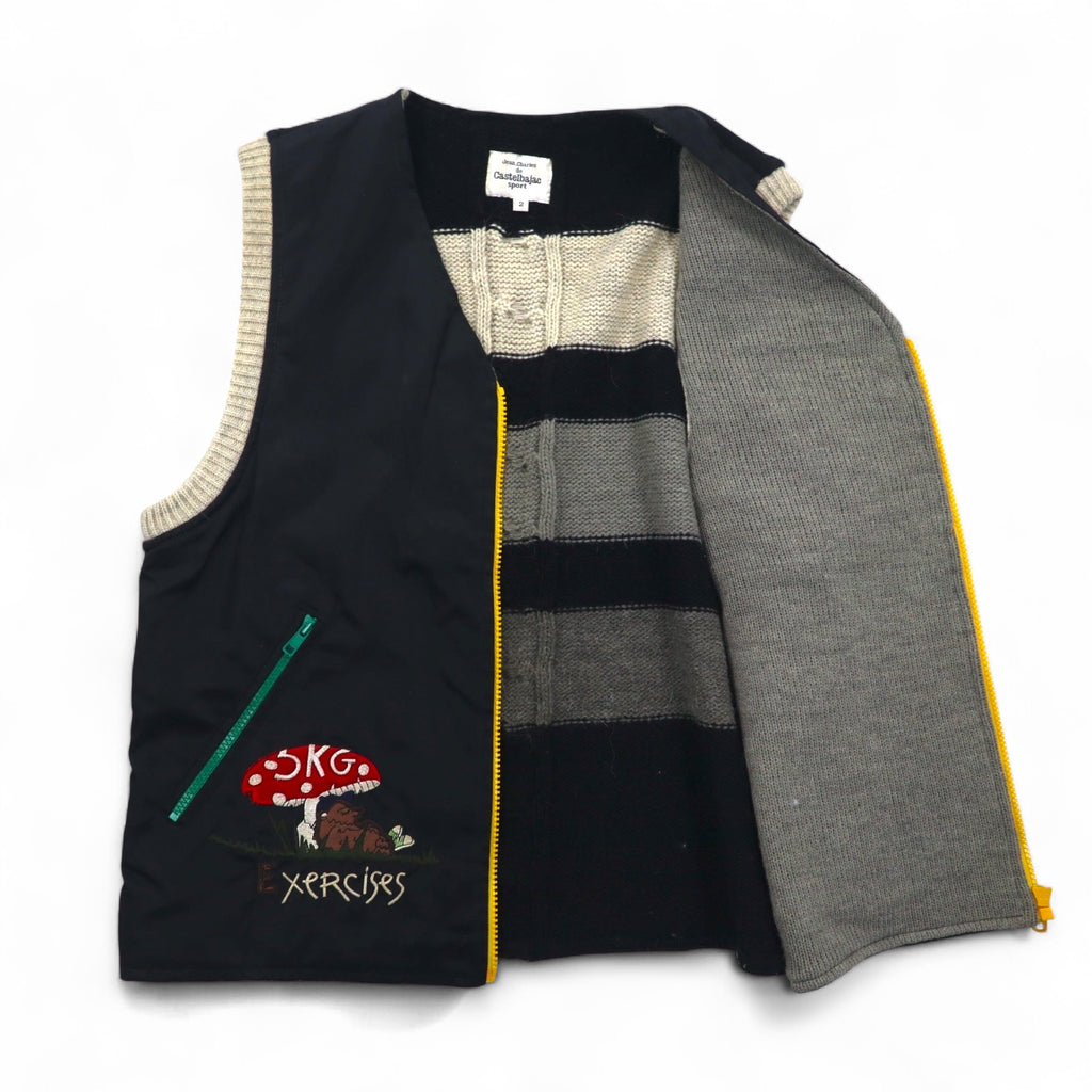 Castelbajac sport Made in Italy 90s Different material switching Full zip vest M Black Character embroidery