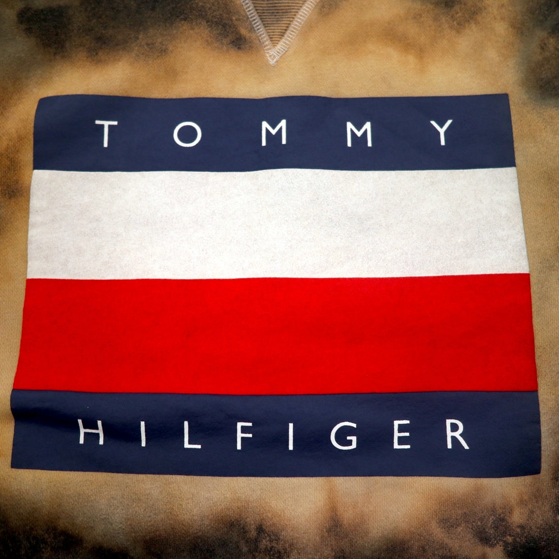 TOMMY HILFIGER Tie-dye front V sweatshirt M black printed flag logo
