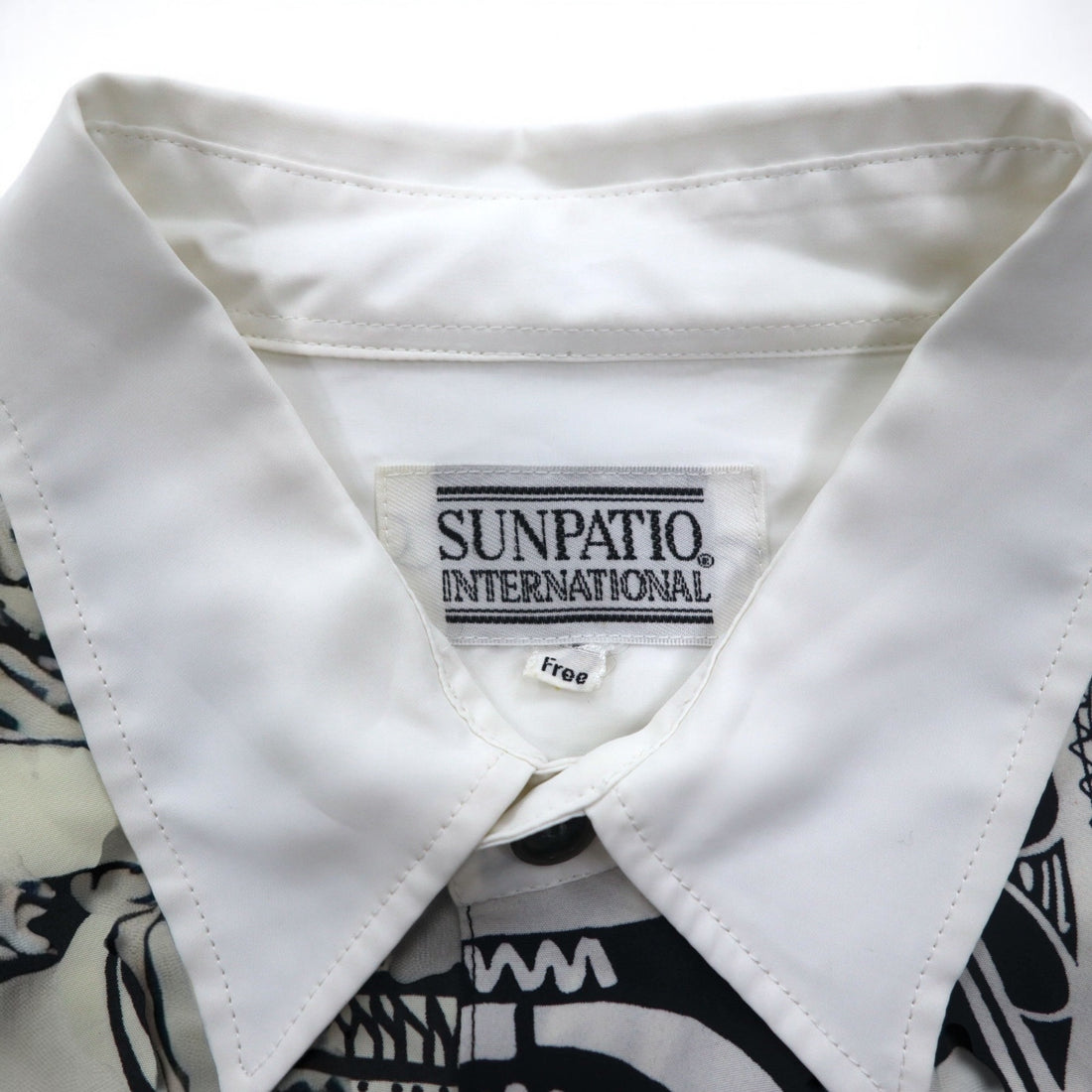 Vintage 90s Japan Made Retro Shirt 90s SUNPATIO Poly Shirt FREE White All-over Pattern Made in Japan