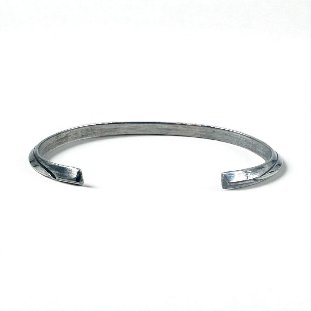 Navajo Elaine Tahe Sterling Cuff Bracelet インディアンジュエリー バングル シルバー
