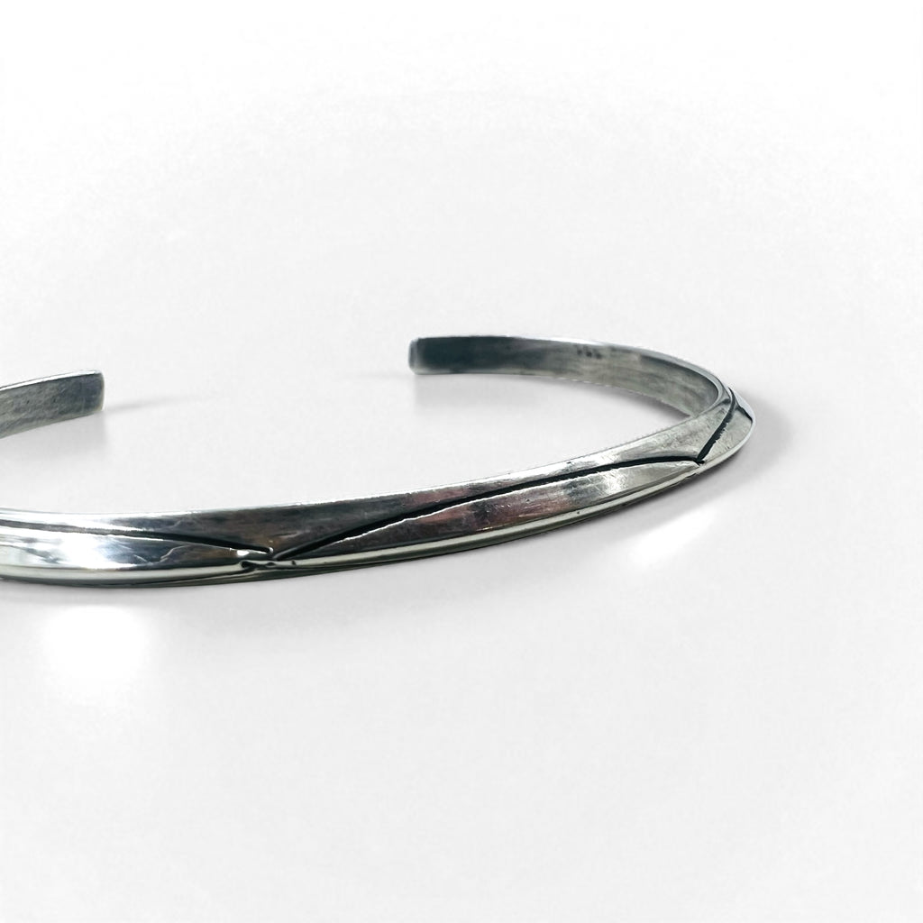 Navajo Elaine Tahe Sterling Cuff Bracelet インディアンジュエリー バングル シルバー