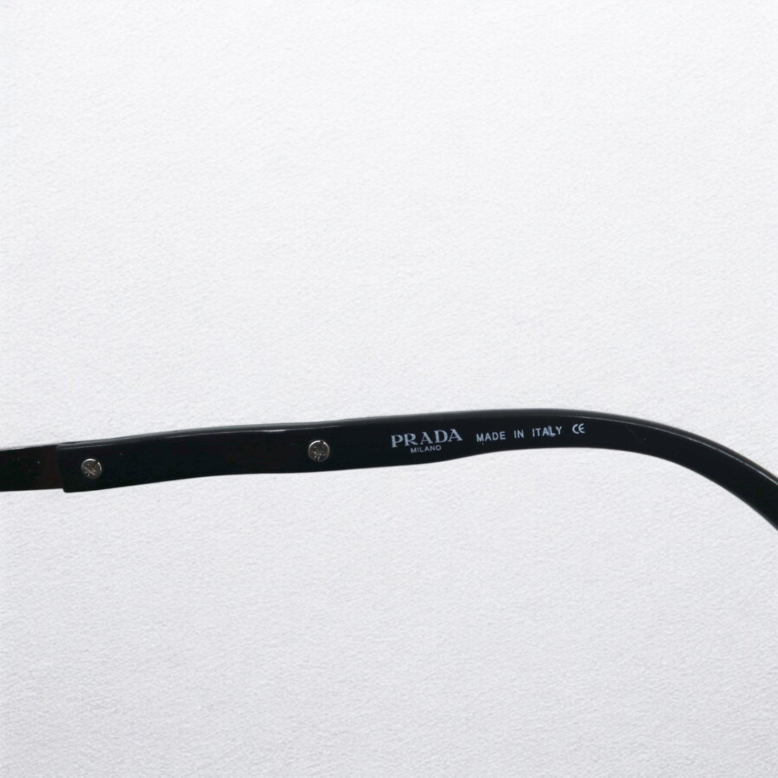 PRADA Oval Minimal Frame Sunglasses Black Metal Mode P302 Made in Italy