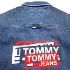 TOMMY JEANS バックプリント デニムシャツ L インディゴ ブルー スナップボタン RELAXED FIT DM0DM06735