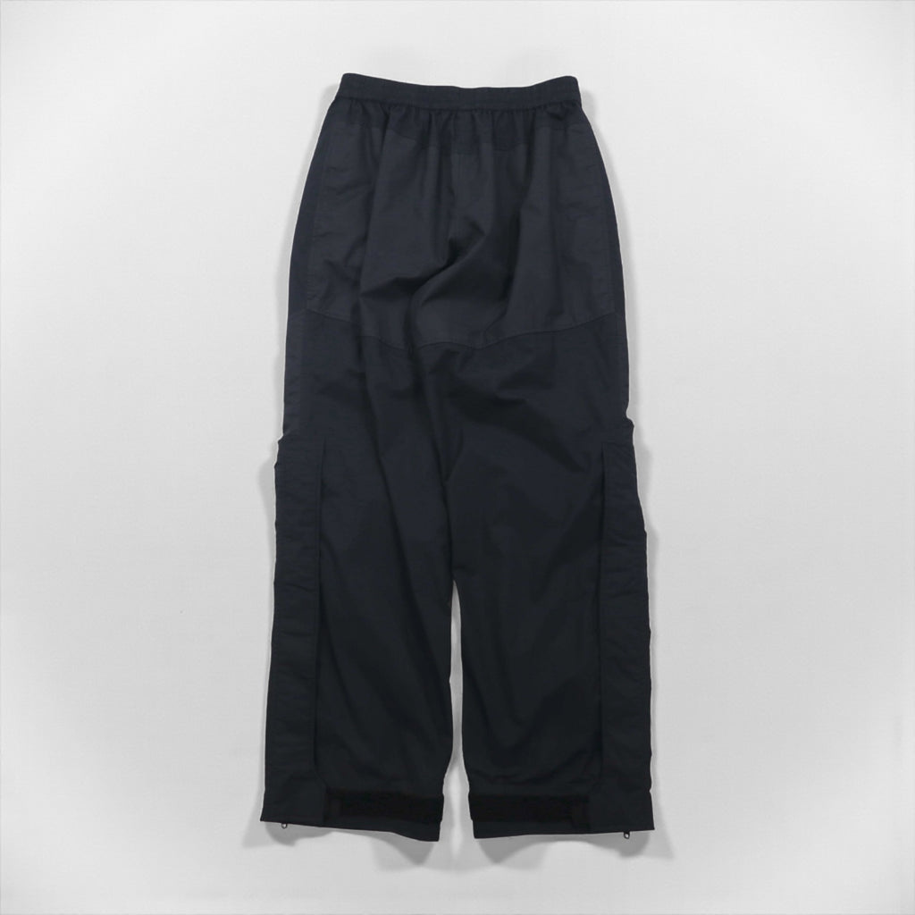 Cabela's Waterproof GORE-TEX Outdoor Double Knee Rain Pants, Size L, Black, with Zippered Hem and Slits