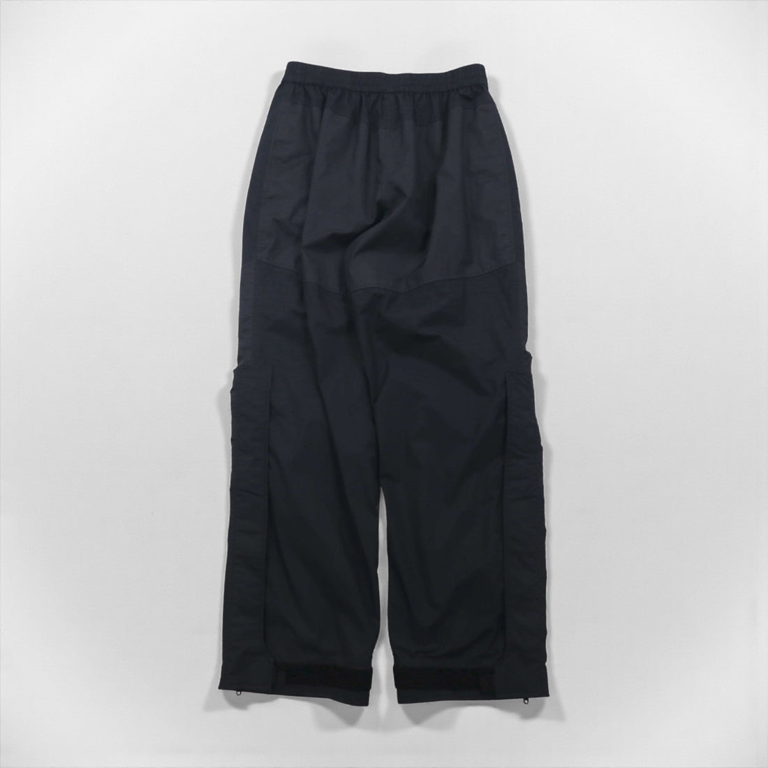 Cabela's Waterproof GORE-TEX Outdoor Double Knee Rain Pants, Size L, Black, with Zippered Hem and Slits