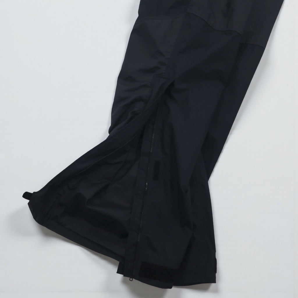 Cabela's Waterproof GORE-TEX Outdoor Double Knee Rain Pants, Size L, Black, with Zippered Hem and Slits