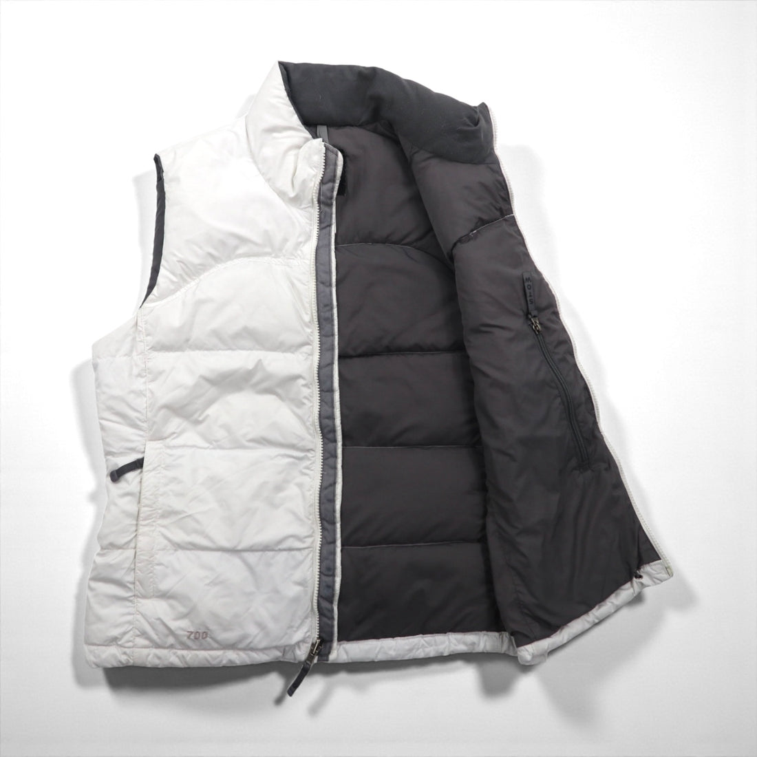 THE NORTH FACE Nuptse 700 Fill Power Down Vest, Medium, White Nylon, US Standard