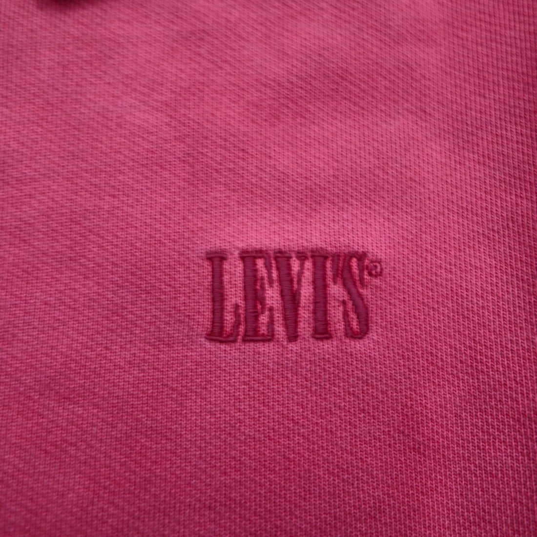 Levi's Relaxed Fit Crew Neck Sweatshirt, Size M, Red, with Embroidered Trim, 85531-0002, Unused