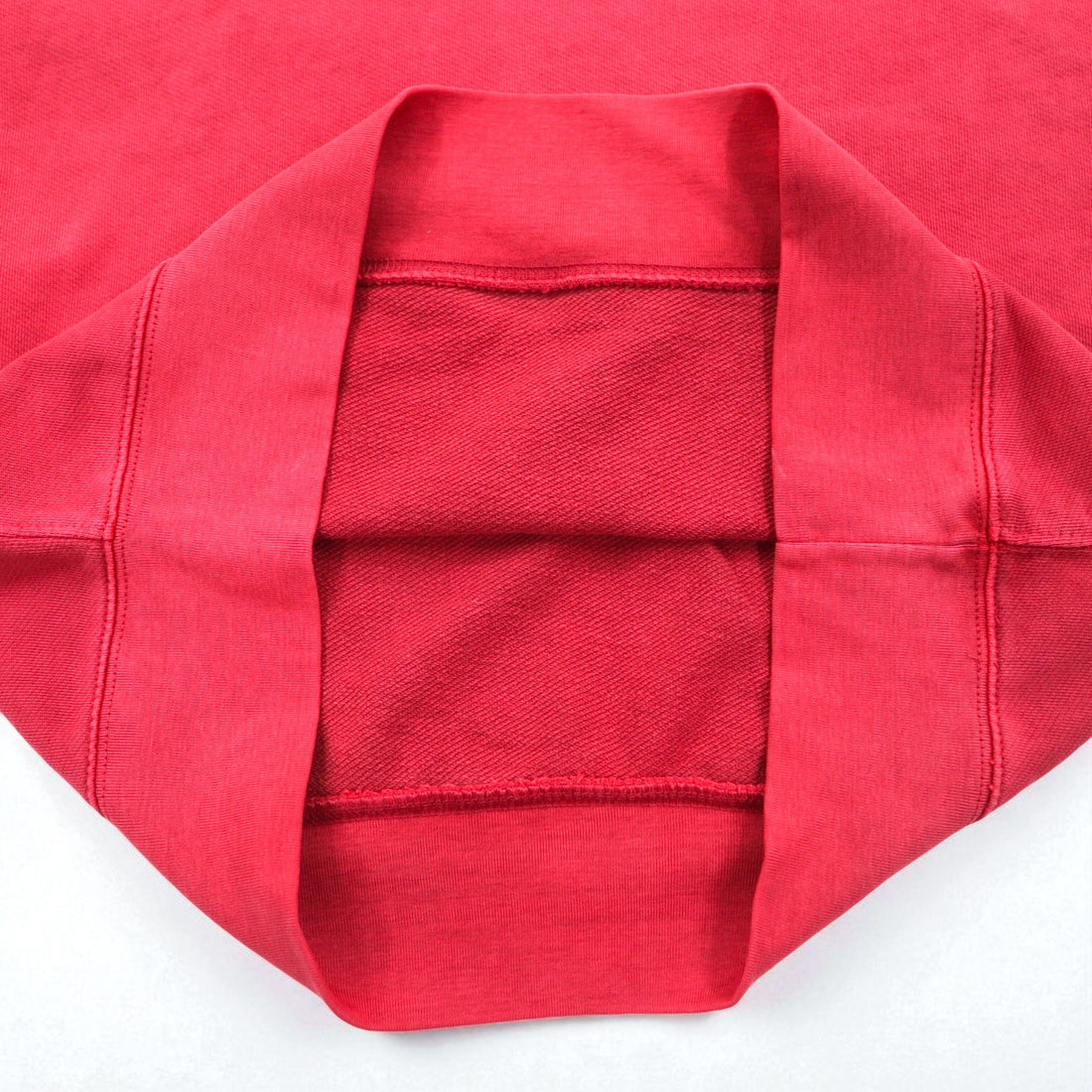 Levi's Relaxed Fit Crew Neck Sweatshirt, Size M, Red, with Embroidered Trim, 85531-0002, Unused