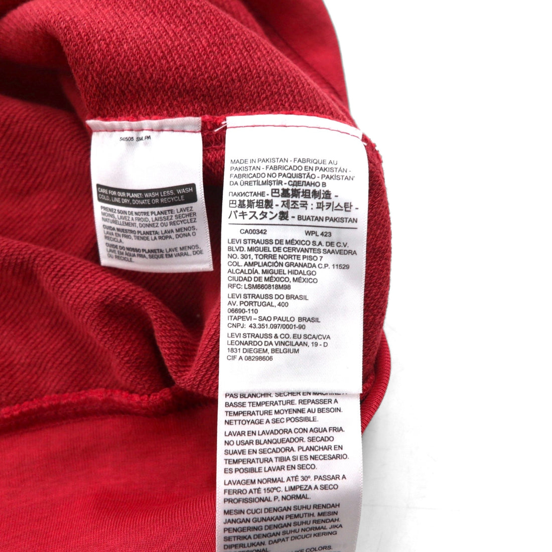 Levi's Relaxed Fit Crew Neck Sweatshirt, Size M, Red, with Embroidered Trim, 85531-0002, Unused
