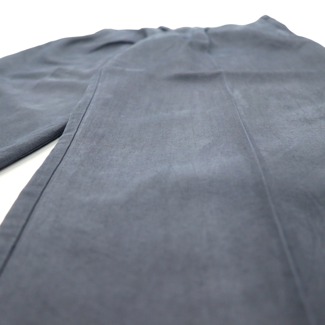 DOCKERS (Levi's) Relaxed Fit Tuck Wide Slacks Pants, Size L, Navy, Tencel/Polyester Blend, Pleated Relaxed Fit.