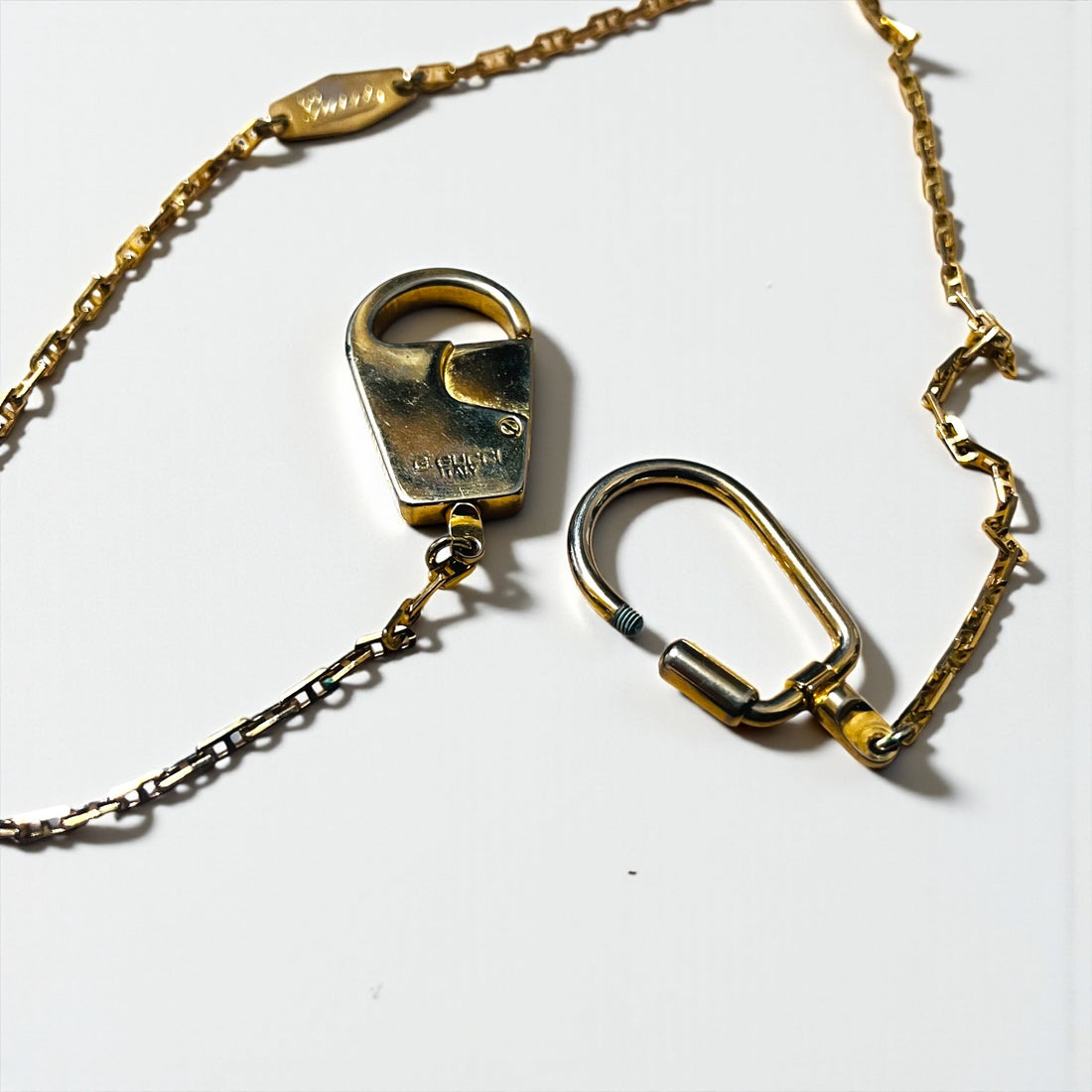 GUCCI 80s Made in Italy Vintage Old 2-Way Carabiner Necklace Key Chain Gold Lock G.GUCCI