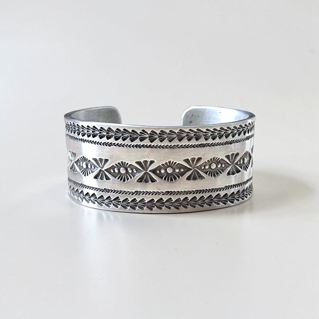 Navajo Indian Jewelry ナバホ族 バングル ワイド カフ ブレスレット スタンプワーク インディアンジュエリー