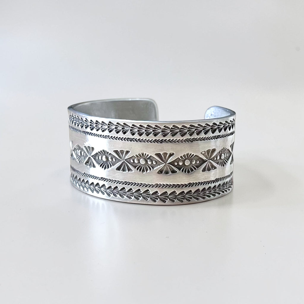 Navajo Indian Jewelry ナバホ族 バングル ワイド カフ ブレスレット スタンプワーク インディアンジュエリー