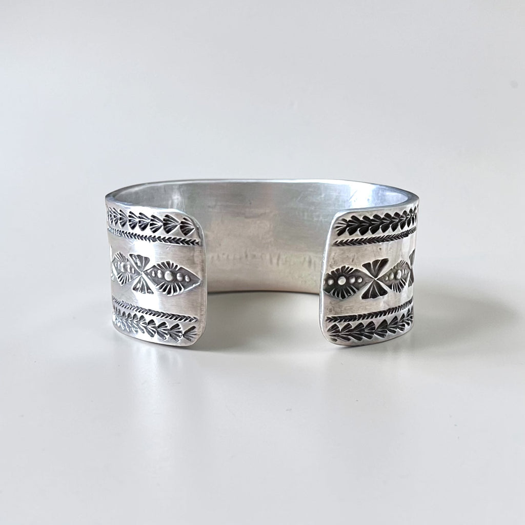 Navajo Indian Jewelry ナバホ族 バングル ワイド カフ ブレスレット スタンプワーク インディアンジュエリー