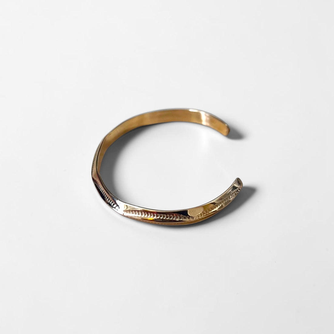 Navajo Indian Jewelry ナバホ族 インディアンジュエリー バングル カフ ゴールド スタンプワーク 12KGF