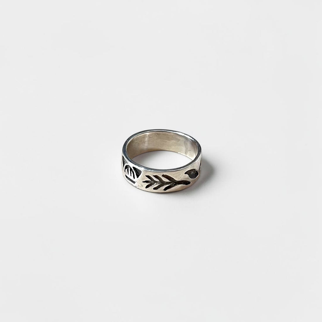 Vintage Sterling Silver 925 Leaf Motif Carved Band Ring Botanical Design