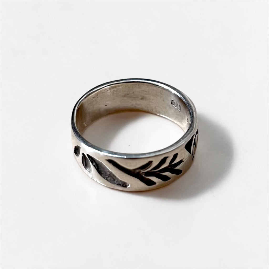 Vintage Sterling Silver 925 Leaf Motif Carved Band Ring Botanical Design