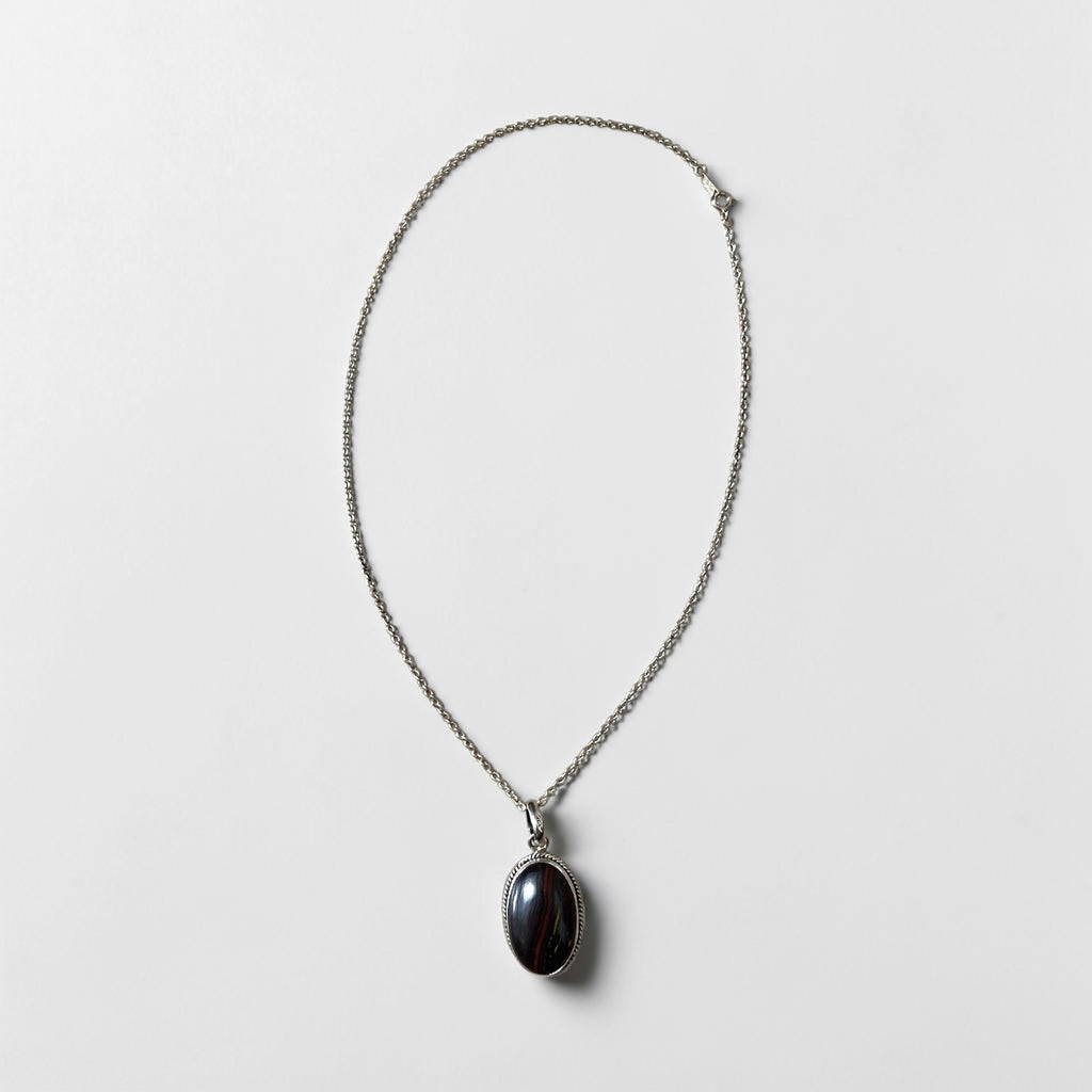 Vintage Sterling Silver 925 Oval Red Black Stone Cabochon Pendant Necklace Rope Bezel
