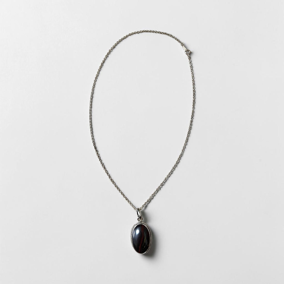 Vintage Sterling Silver 925 Oval Red Black Stone Cabochon Pendant Necklace Rope Bezel
