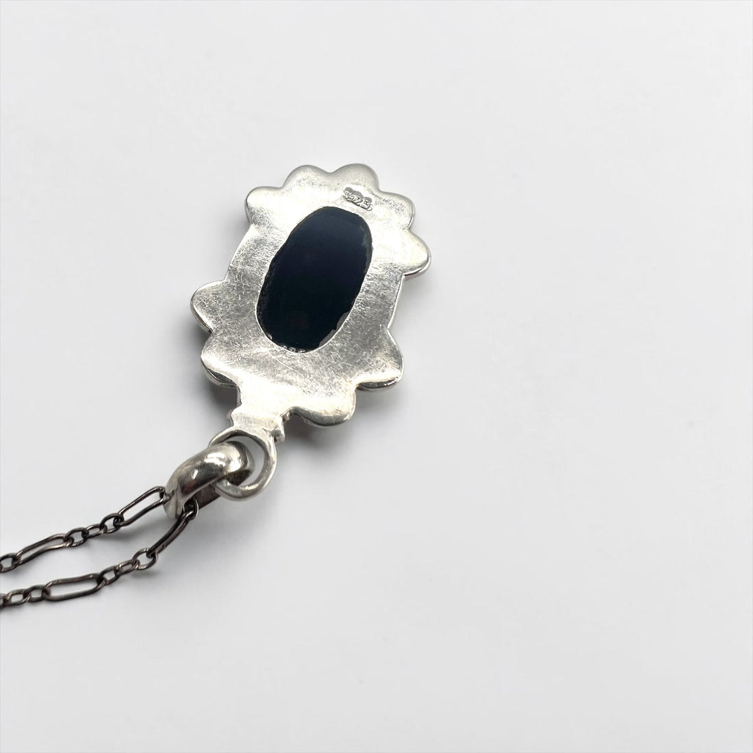Sterling Silver 925 Black Onyx Cabochon Pendant Necklace Navajo Style Scalloped Flower Vintage