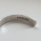 Nora Tahe ナバホ族 シルバーバングル インディアンジュエリー STERLING スタンプワーク