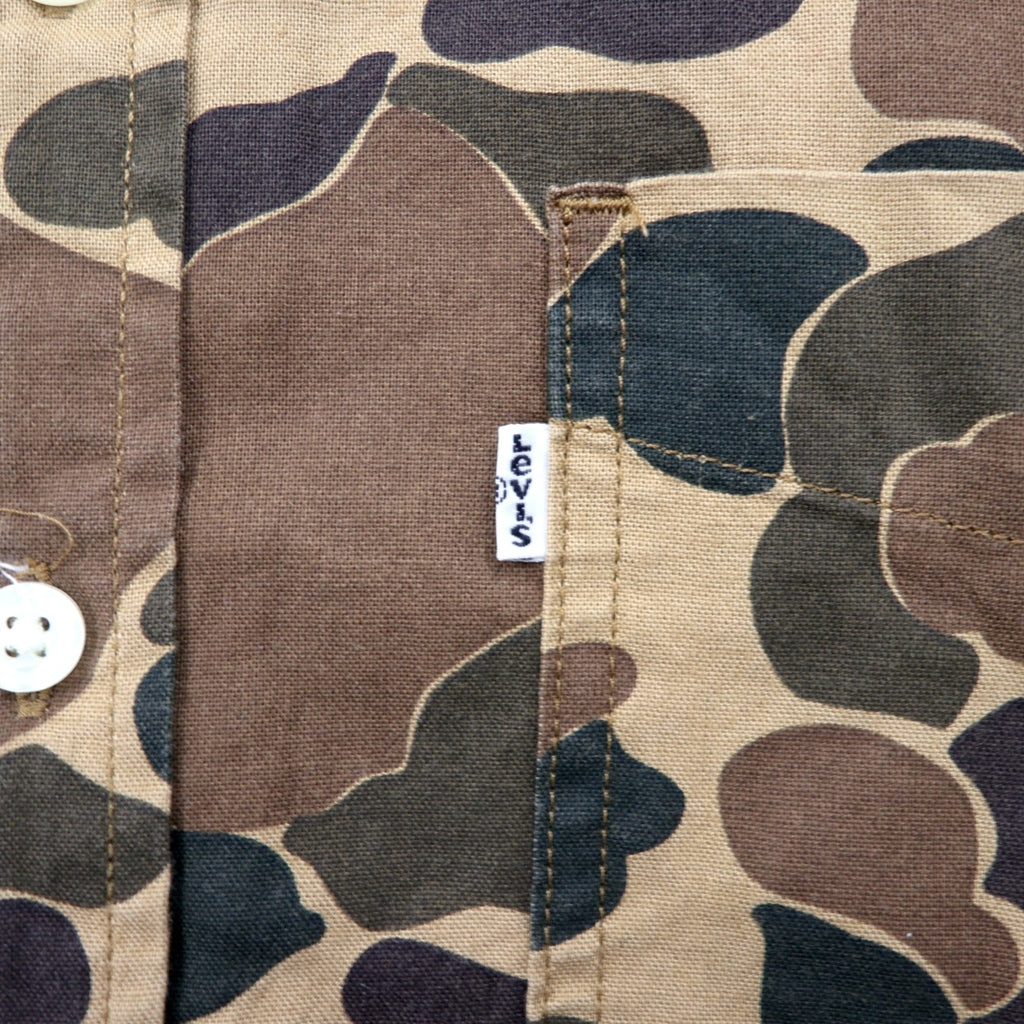 Levi's Duck Hunter Camouflage Button-Down Shirt, S, Khaki, Cotton, 19586-0042