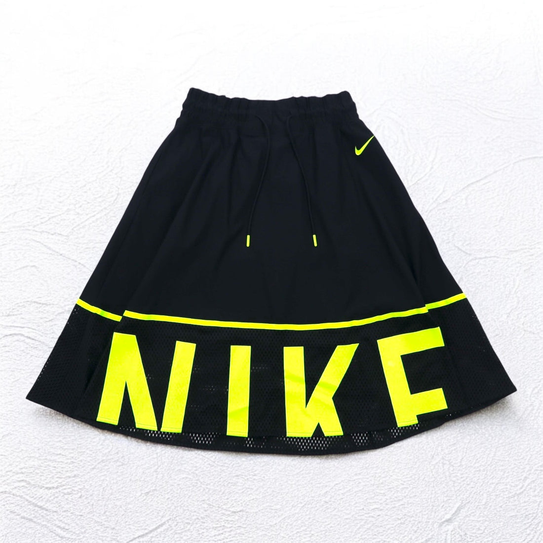 NIKE Mesh Skirt M Black Yellow Logo Print AS W NSW SKIRT MESH CU4031-017