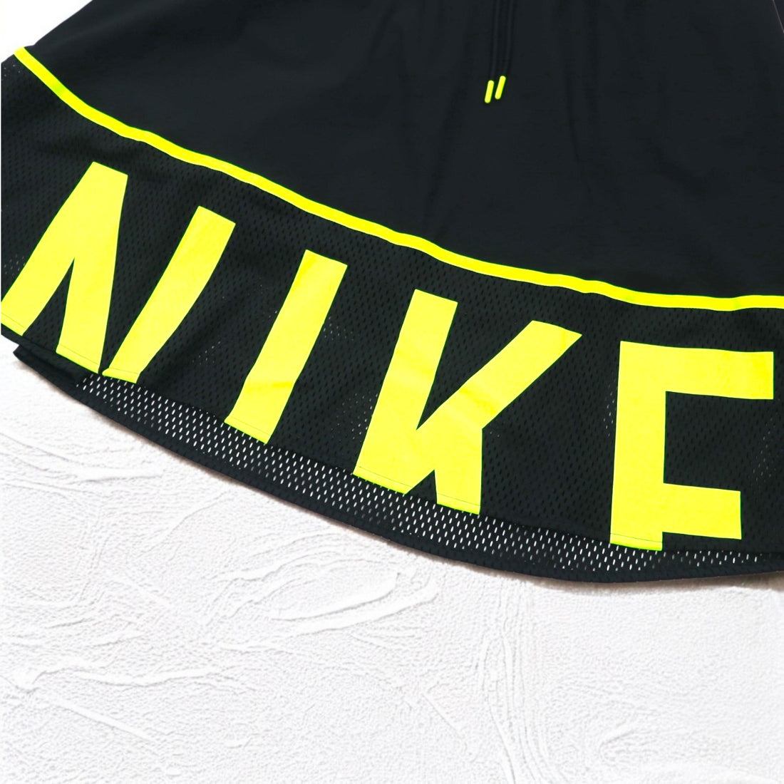 NIKE Mesh Skirt M Black Yellow Logo Print AS W NSW SKIRT MESH CU4031-017