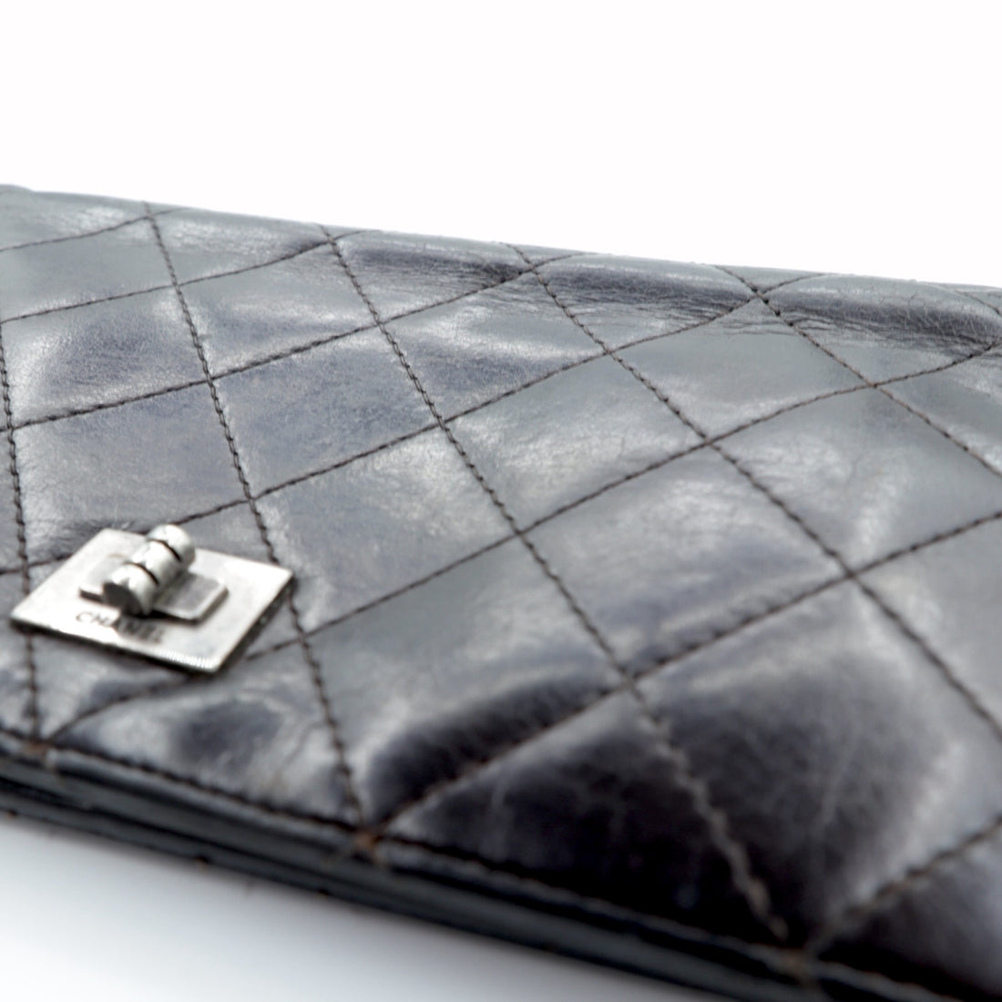 CHANEL 2.55ライン マトラッセ 財布 ブラック レザー キルティング ターンロック フランス製