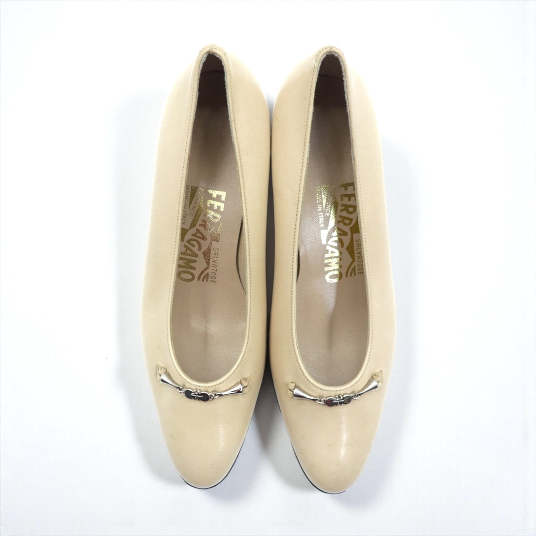 SALVATORE FERRAGAMO Heels Pumps 22cm Beige Leather Made in Italy