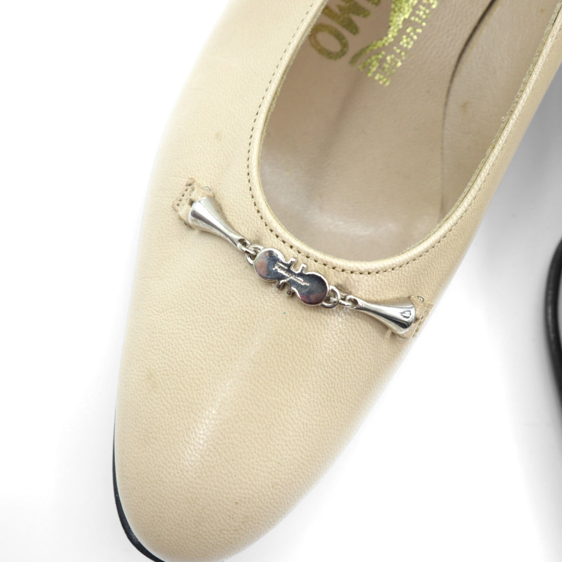 SALVATORE FERRAGAMO Heels Pumps 22cm Beige Leather Made in Italy