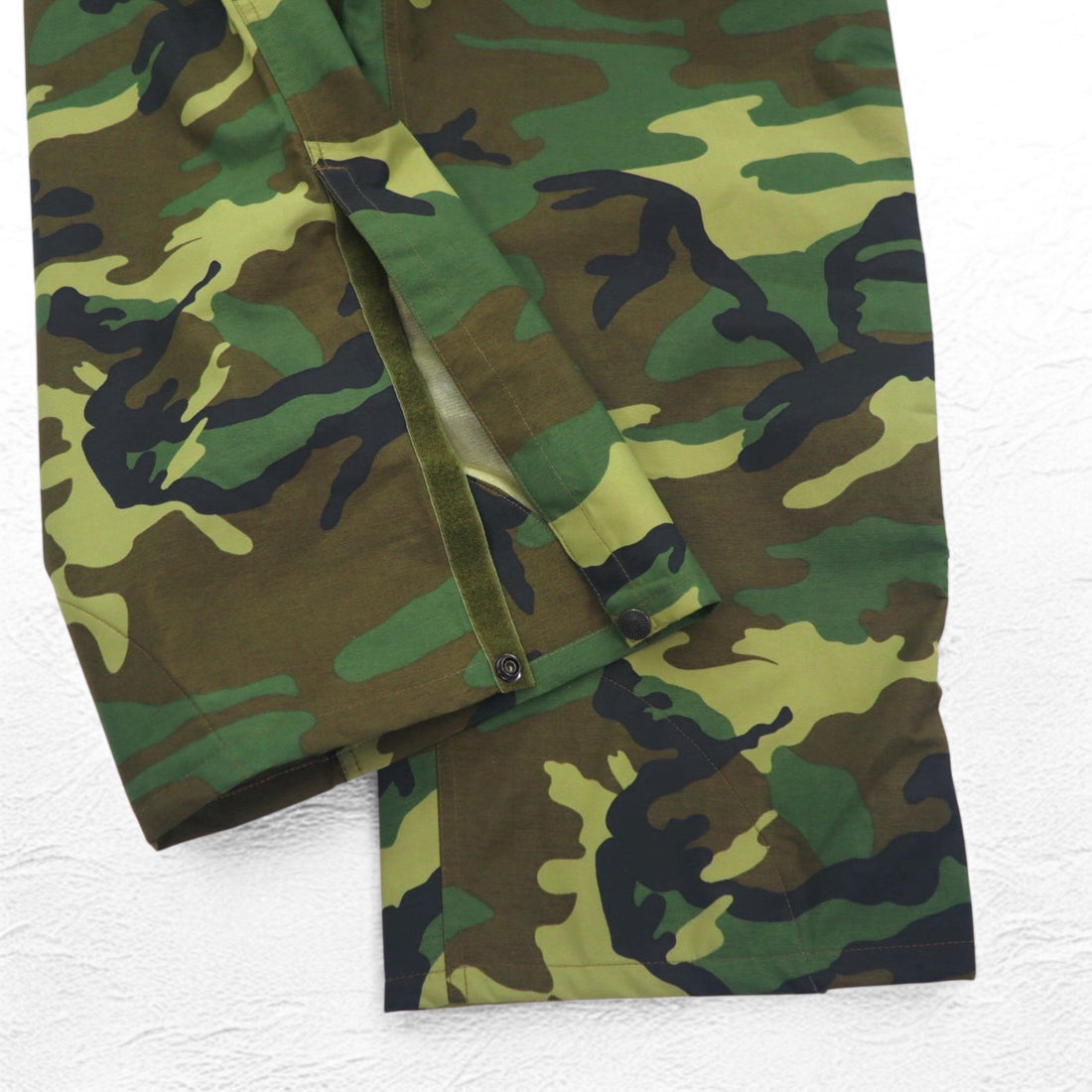 Vintage 90s Italian Army Tech Pants E.I. 90年代 イタリア軍 ミリタリー ナイロンパンツ レインパンツ M カーキ ウッドランド カモフラ 防水